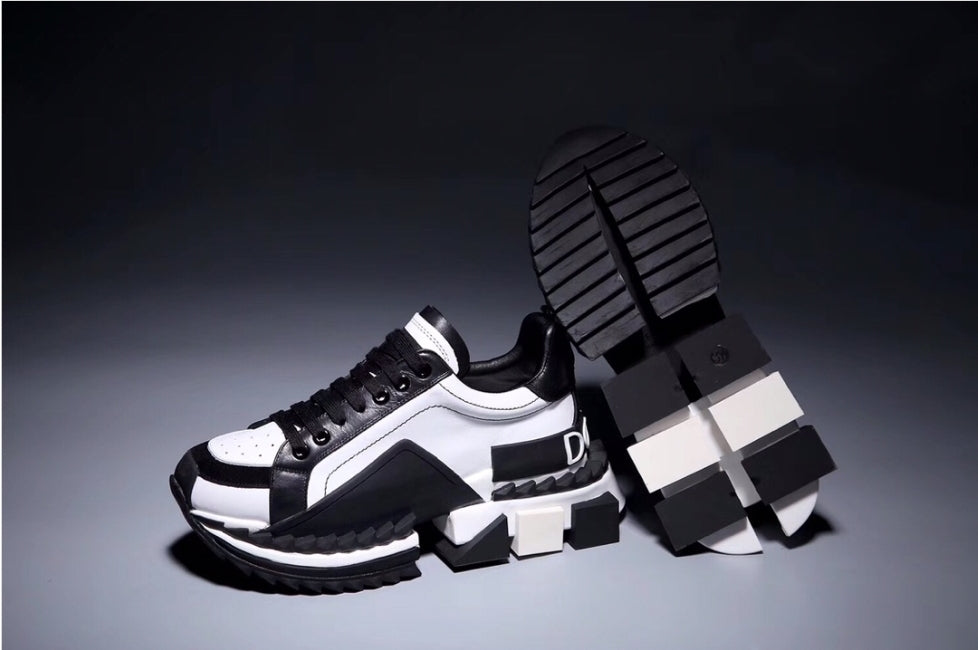 Les baskets sneakers Dolce & Gabbana incarnent un style emblématique et un luxe italien.
 leur design élégant.pas cher . Le moins cher.