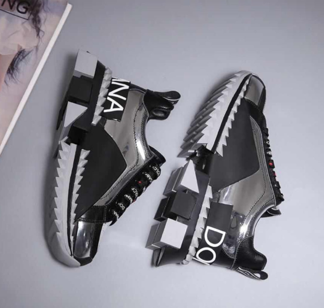 Les baskets sneakers Dolce & Gabbana incarnent un style emblématique et un luxe italien.
 leur design élégant.pas cher . Le moins cher.