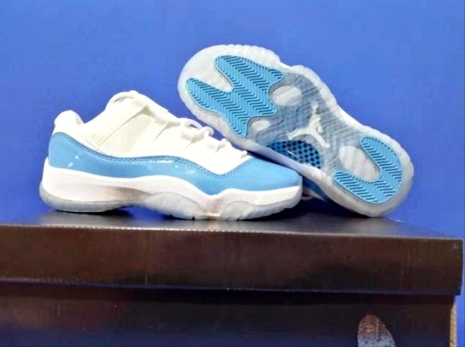 Les Air Jordan 11 Femme permettent de personnaliser votre style tout en bénéficiant d’un confort supérieur.Idéale pour un usage quotidien.