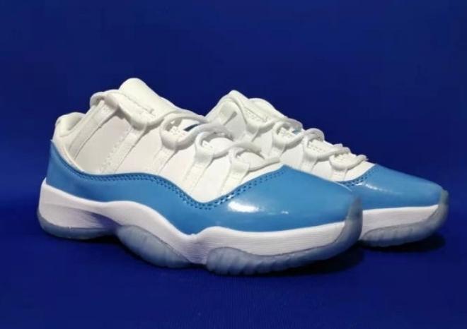 Les Air Jordan 11 Femme permettent de personnaliser votre style tout en bénéficiant d’un confort supérieur.Idéale pour un usage quotidien.