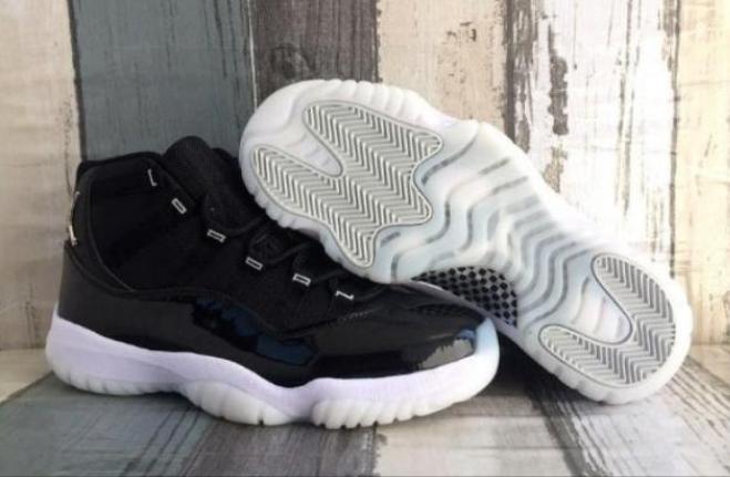 Les Air Jordan 11 Femme permettent de personnaliser votre style tout en bénéficiant d’un confort supérieur.Idéale pour un usage quotidien.