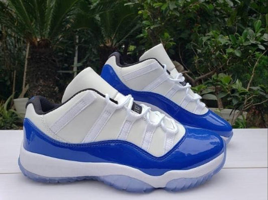 Les Air Jordan 11 Femme permettent de personnaliser votre style tout en bénéficiant d’un confort supérieur.Idéale pour un usage quotidien.