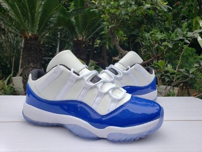 Les Air Jordan 11 Femme permettent de personnaliser votre style tout en bénéficiant d’un confort supérieur.Idéale pour un usage quotidien.