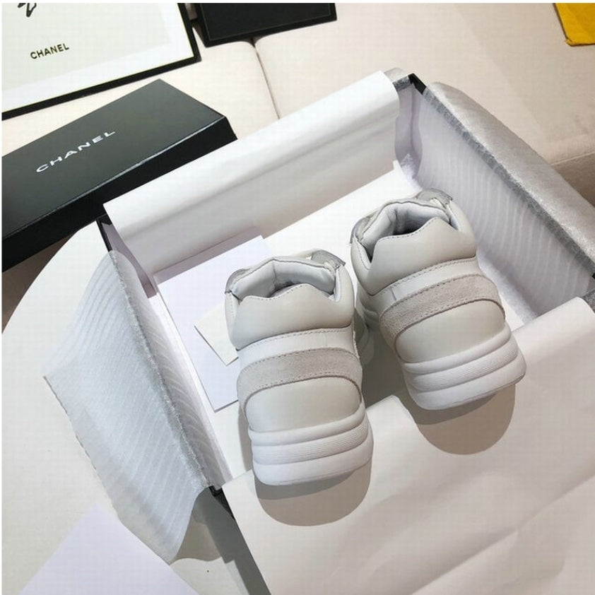 Les baskets sneakers Chanel incarnent un style emblématique et un luxe français.
leur design élégant.pas cher.le moins cher.