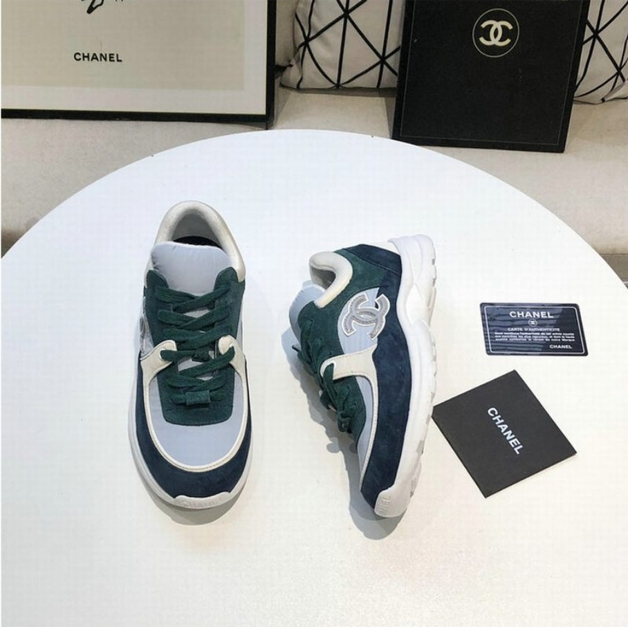 Les baskets sneakers Chanel incarnent un style emblématique et un luxe français.
leur design élégant.pas cher.le moins cher.