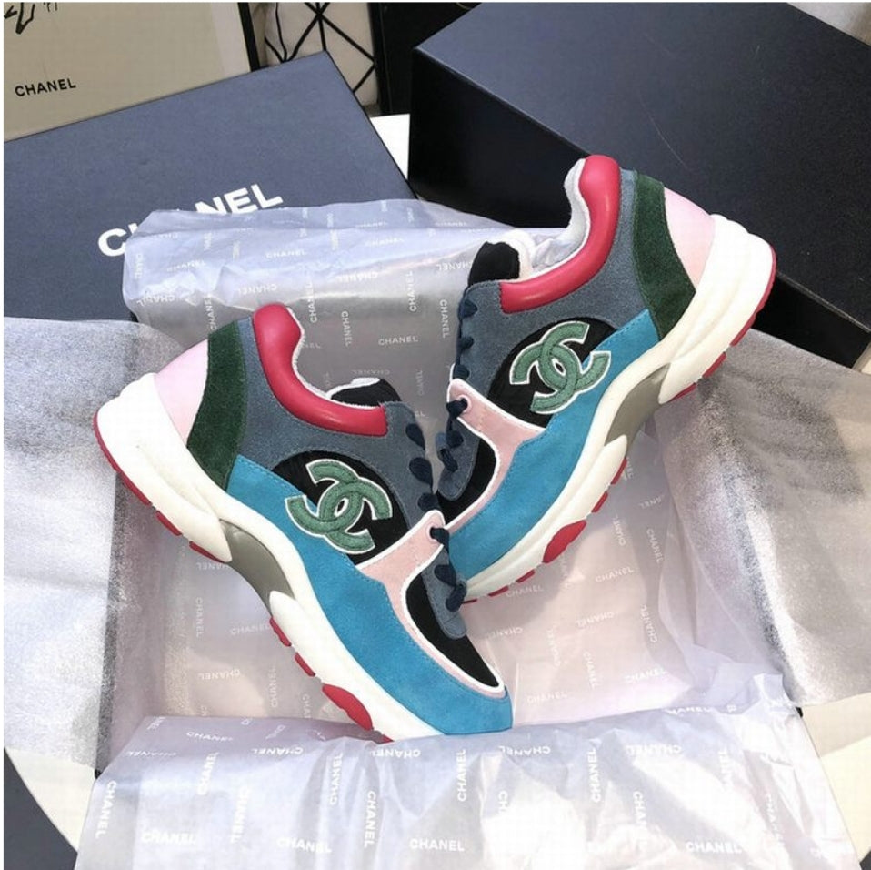 Les baskets sneakers Chanel incarnent un style emblématique et un luxe français.
leur design élégant.pas cher.le moins cher.