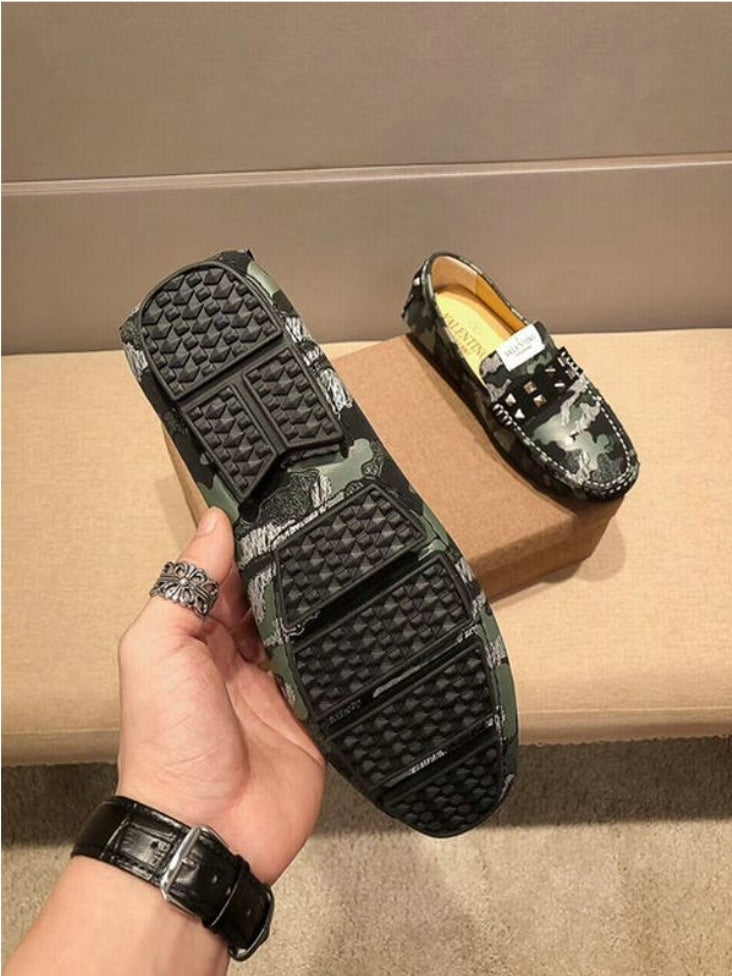 Les baskets sneakers Valentino incarnent un style emblématique et un luxe italien.
leur design élégant.pas cher. Le moins cher.