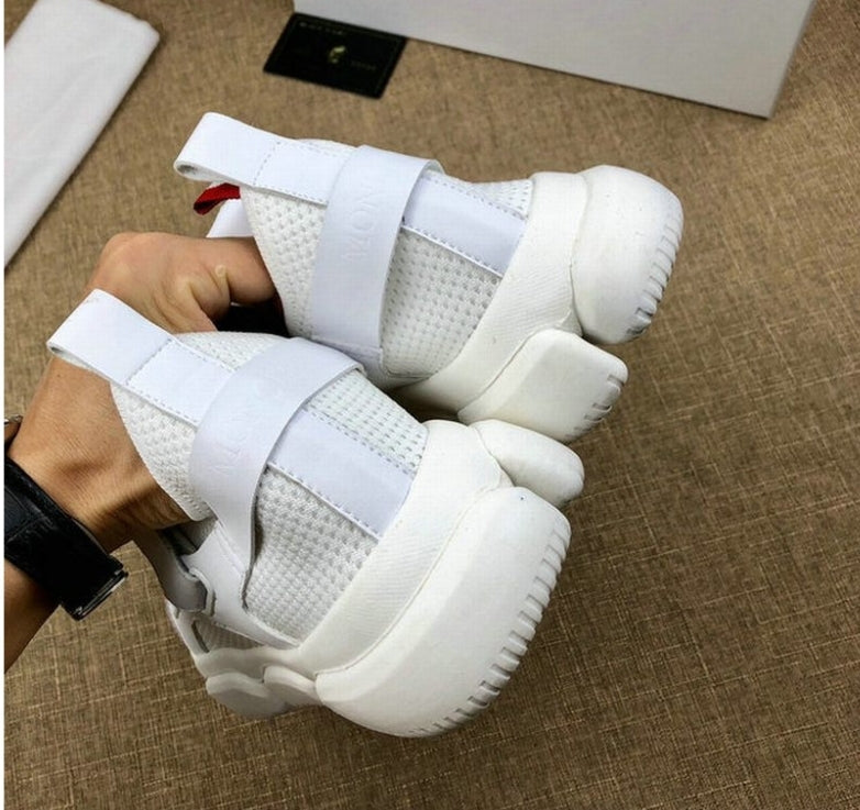 Les baskets sneakers Moncler combinent style sophistiqué et performance haut de gamme.
leur design élégant.pas cher.le moins cher.
