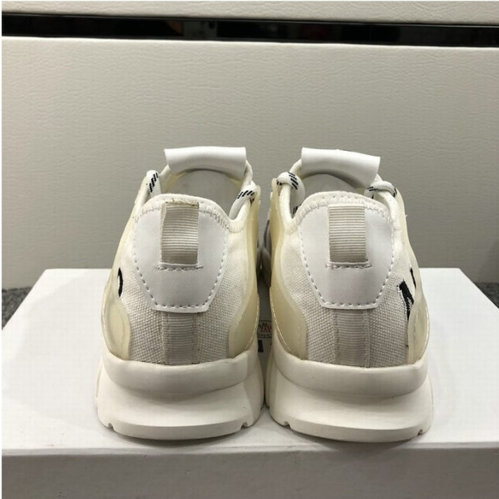 Les baskets sneakers Moncler combinent style sophistiqué et performance haut de gamme.
leur design élégant.pas cher.le moins cher.