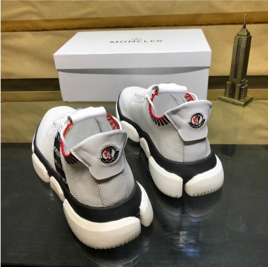 Les baskets sneakers Moncler combinent style sophistiqué et performance haut de gamme.
leur design élégant.pas cher.le moins cher.