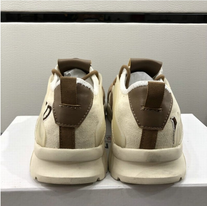 Les baskets sneakers Moncler combinent style sophistiqué et performance haut de gamme.
leur design élégant.pas cher.le moins cher.
