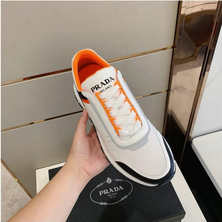 Les baskets sneakers Prada incarnent un style emblématique et un luxe italien.
leur design élégant.pas cher,le moins cher.