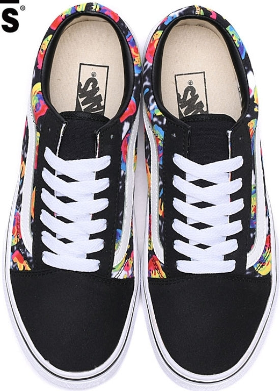 Les baskets Vans combinent style et performance. Leur design matériaux durables en font un mode. Pas cher. Le moins cher.