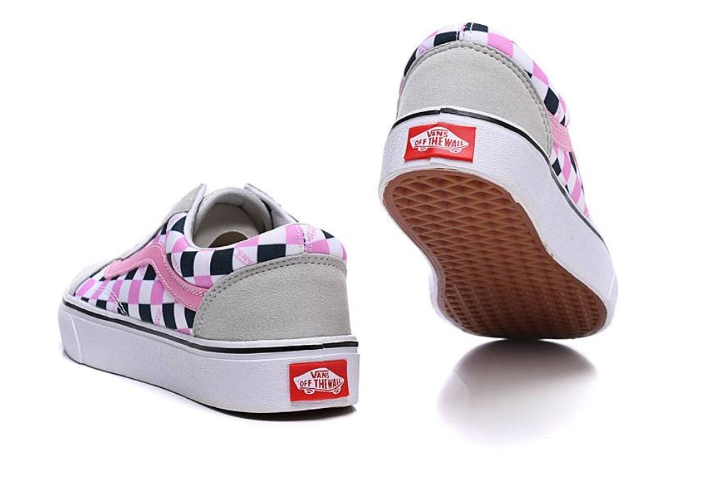 Les baskets Vans combinent style et performance. Leur design matériaux durables en font un mode. Pas cher. Le moins cher.