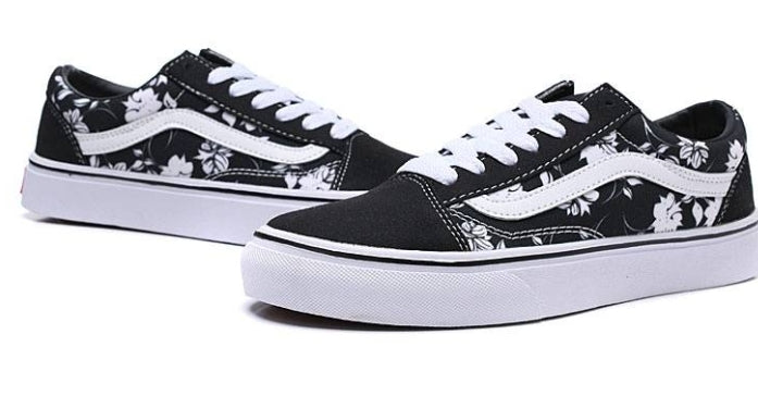 Les baskets Vans combinent style et performance. Leur design matériaux durables en font un mode. Pas cher. Le moins cher.
