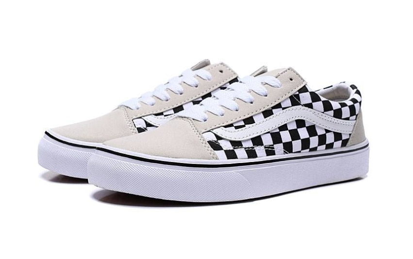 Les baskets Vans combinent style et performance. Leur design matériaux durables en font un mode. Pas cher. Le moins cher.