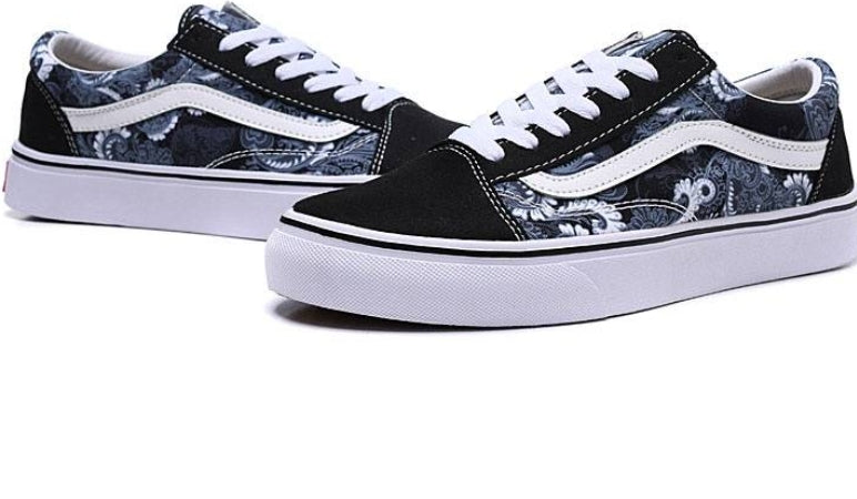 Les baskets Vans combinent style et performance. Leur design matériaux durables en font un mode. Pas cher. Le moins cher.