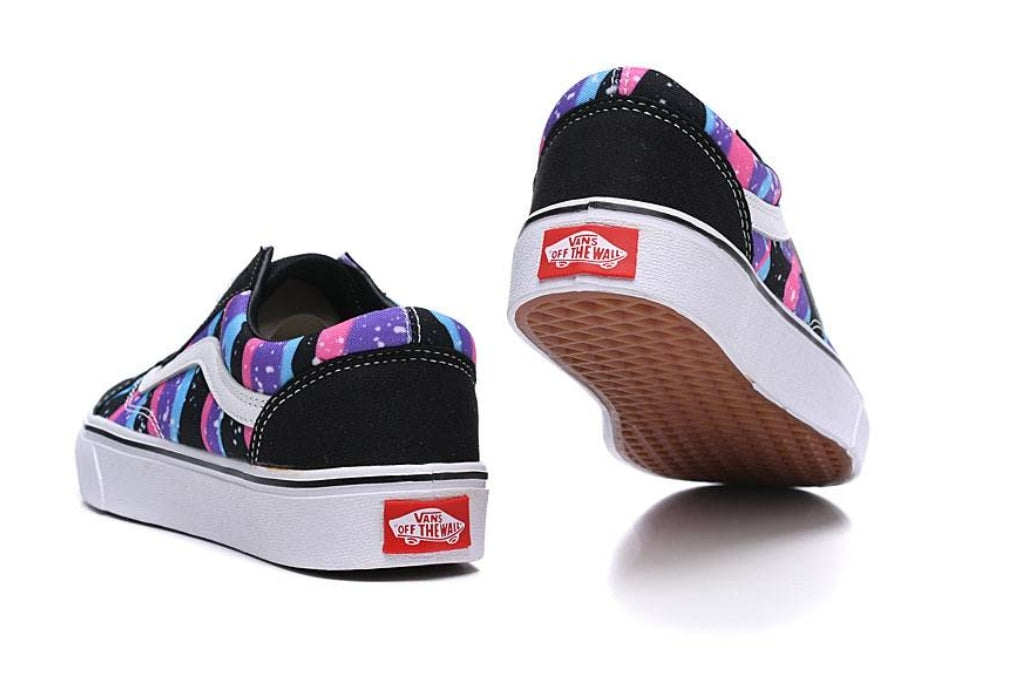 Les baskets Vans combinent style et performance. Leur design matériaux durables en font un mode. Pas cher. Le moins cher.