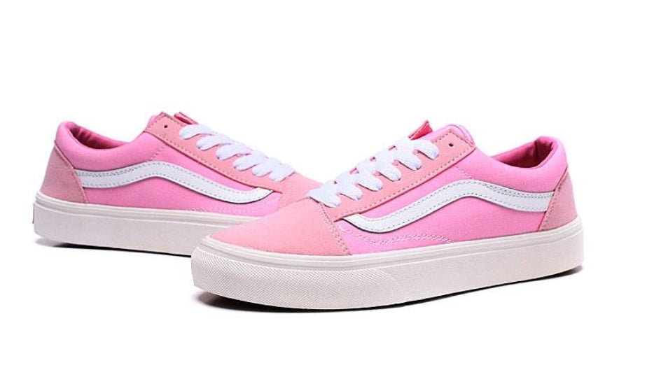 Les baskets Vans combinent style et performance. Leur design matériaux durables en font un mode. Pas cher. Le moins cher.