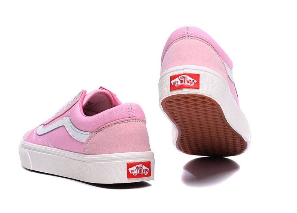 Les baskets Vans combinent style et performance. Leur design matériaux durables en font un mode. Pas cher. Le moins cher.
