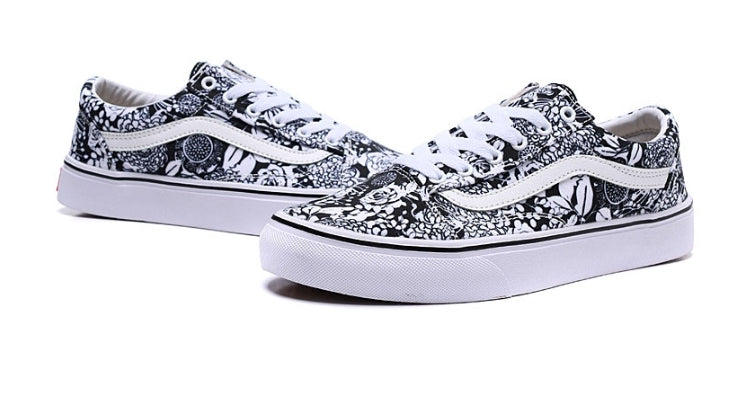 Les baskets Vans combinent style et performance. Leur design matériaux durables en font un mode. Pas cher. Le moins cher.