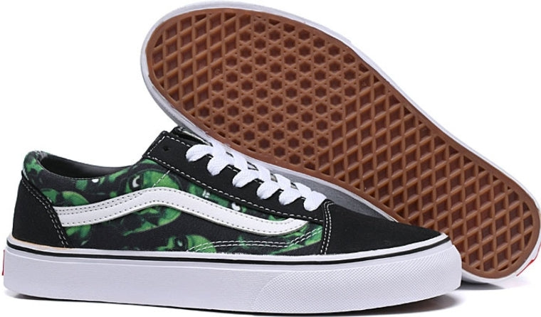 Les baskets Vans combinent style et performance. Leur design matériaux durables en font un mode. Pas cher. Le moins cher.