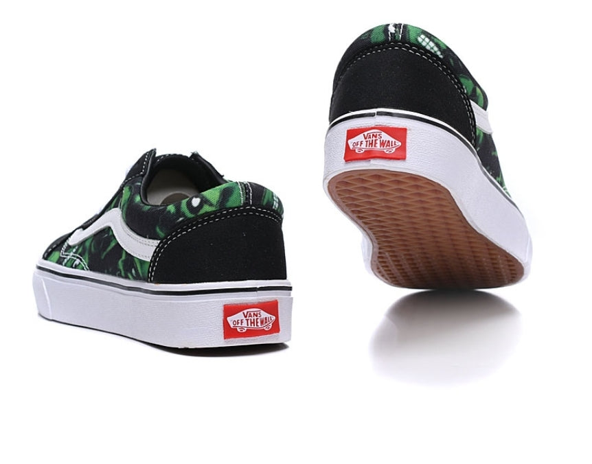 Les baskets Vans combinent style et performance. Leur design matériaux durables en font un mode. Pas cher. Le moins cher.