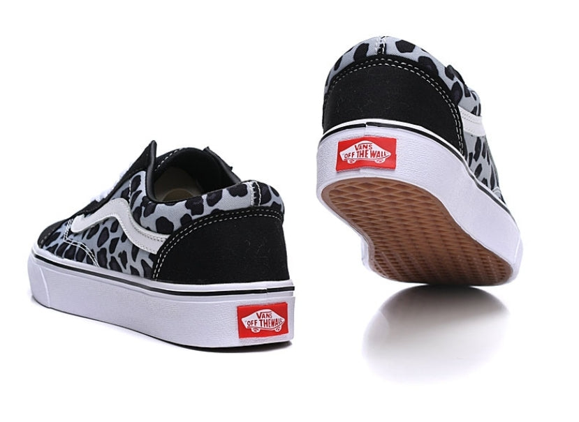 Les baskets Vans combinent style et performance. Leur design matériaux durables en font un mode. Pas cher. Le moins cher.