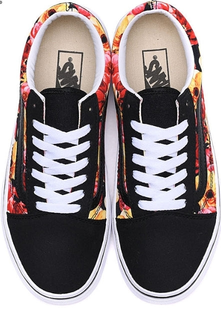 Les baskets Vans combinent style et performance. Leur design matériaux durables en font un mode. Pas cher. Le moins cher.
