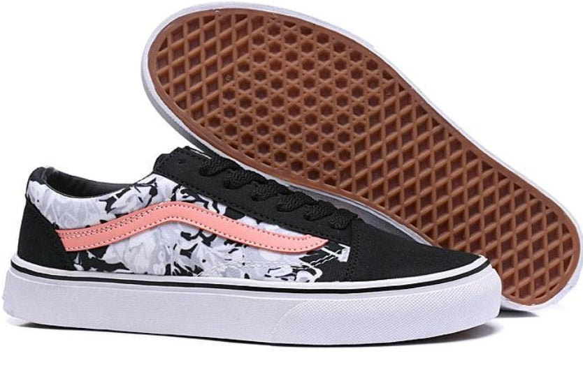 Les baskets Vans combinent style et performance. Leur design matériaux durables en font un mode. Pas cher. Le moins cher.