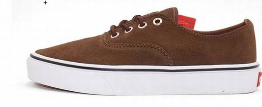 Les baskets Vans combinent  style et performance. Leur design  matériaux durables en font un  mode. Pas cher. Le moins cher.