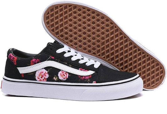 Les baskets Vans combinent parfaitement style et performance. Leur design iconique et leurs matériaux durables en font un choix populaire parmi les skateurs et les amateurs de mode. Pas cher. Le moins cher.