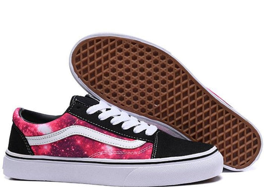 Les baskets Vans combinent parfaitement style et performance. Leur design iconique et leurs matériaux durables en font un choix populaire parmi les skateurs et les amateurs de mode. Pas cher. Le moins cher.