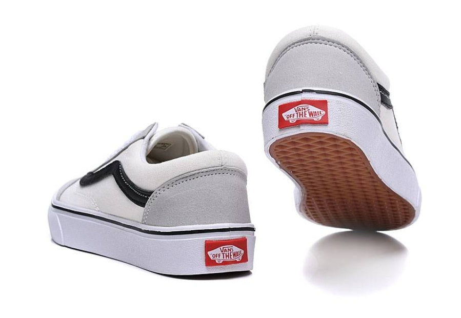 Les baskets Vans combinent parfaitement style et performance. Leur design iconique et leurs matériaux durables en font un choix populaire parmi les skateurs et les amateurs de mode. Pas cher. Le moins cher.