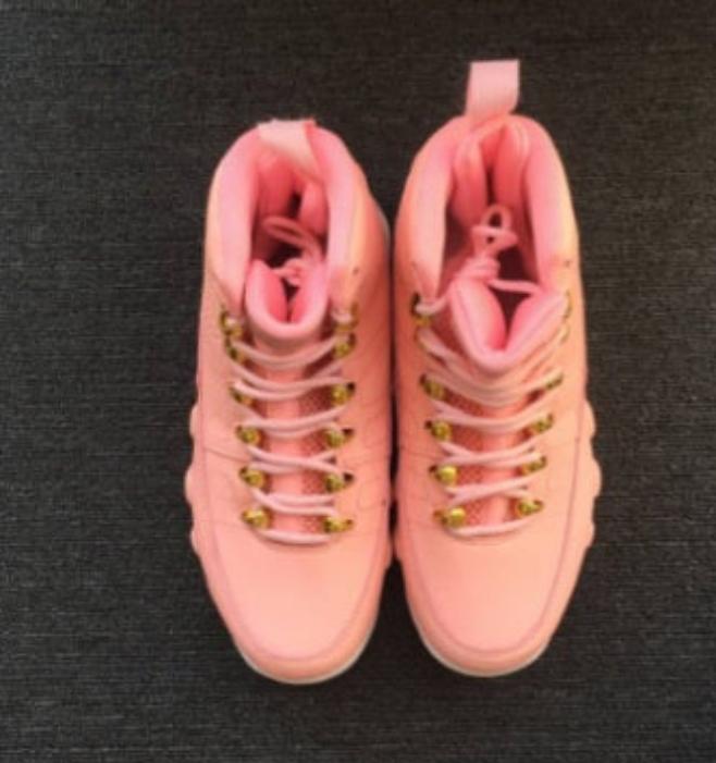 Baskets Air Jordan 9 Femme Elles ont conquis les amateurs de mode grâce à leur esthétique audacieuse et leurs innovations techniques.