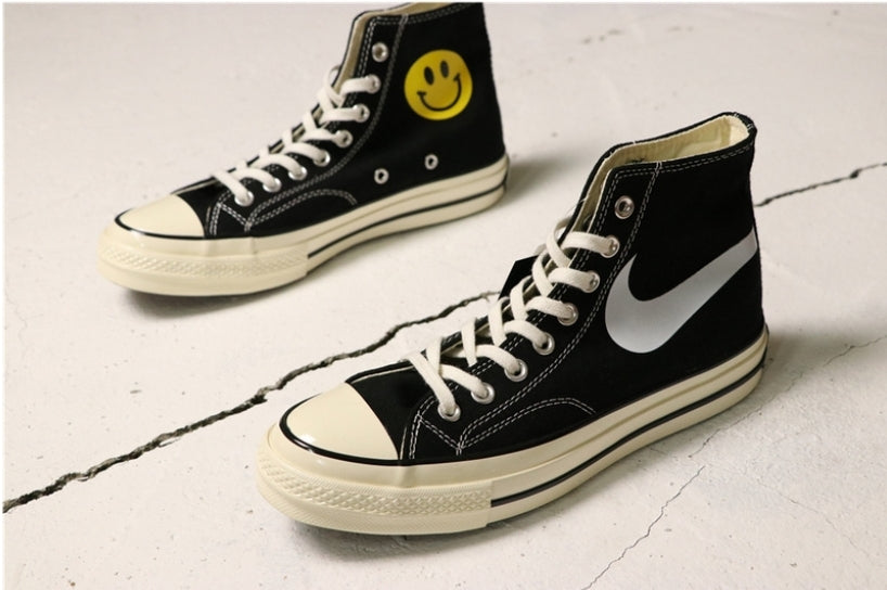 Les baskets Converse allient style intemporel et confort. Leur design emblématique avec la célèbre étoile et la silhouette classique en font un choix incontournable pour les amateurs de mode.
