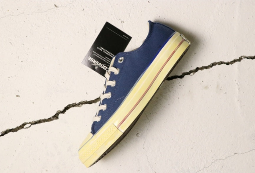 Les baskets Converse allient style intemporel et confort. Leur design emblématique avec la célèbre étoile et la silhouette classique en font un choix incontournable pour les amateurs de mode.