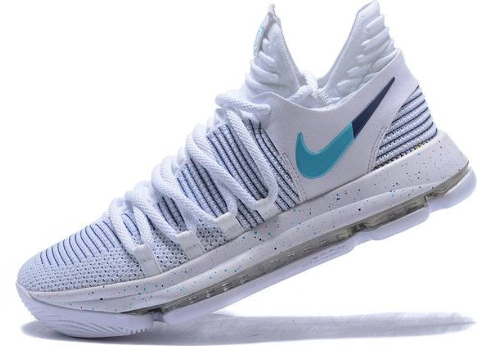 Les baskets Kevin Durant offrent un style emblématique et une performance exceptionnelle.
design distinctif.pas cher. Le moins cher.