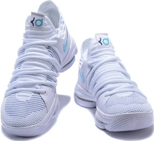 Les baskets Kevin Durant offrent un style emblématique et une performance exceptionnelle.
 design distinctif.pas cher. Le moins cher.