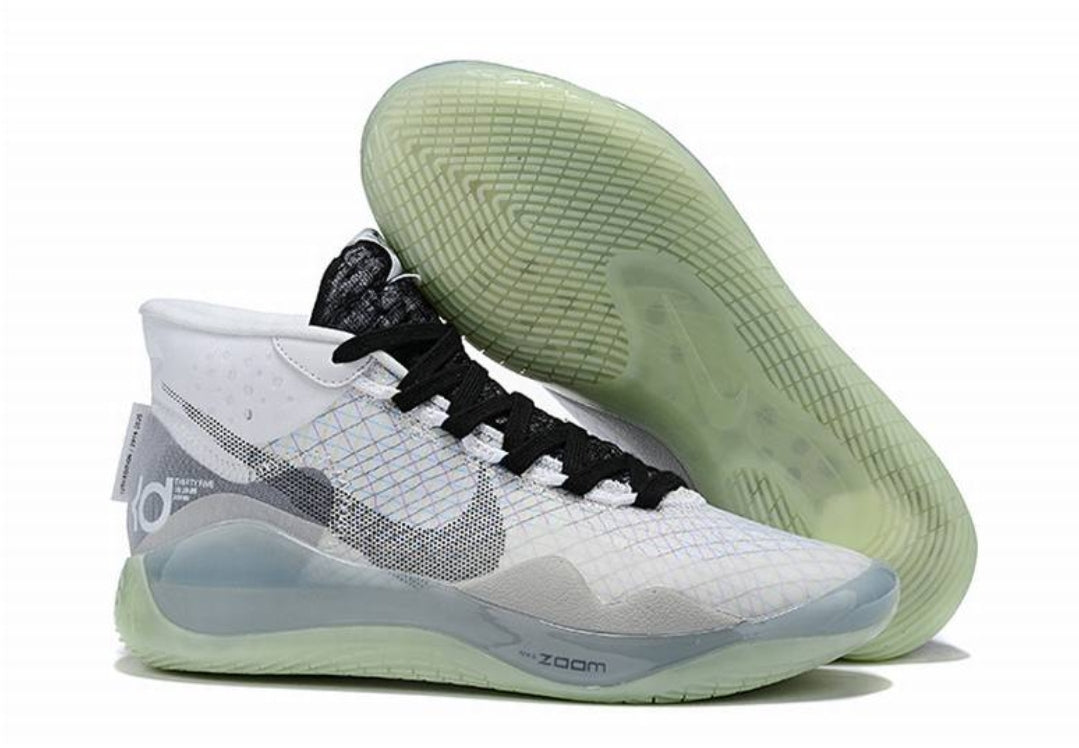 Les baskets Kevin Durant offrent un style emblématique et une performance exceptionnelle.
 design distinctif.pas cher. Le moins cher.