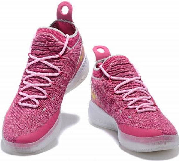 Les baskets Kevin Durant offrent un style emblématique et une performance exceptionnelle.
 design distinctif.pas cher. Le moins cher.