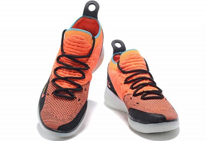 Les baskets Kevin Durant offrent un style emblématique et une performance exceptionnelle.
design distinctif.pas cher. Le moins cher.