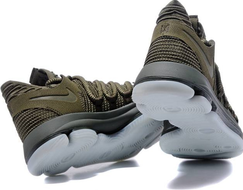 Les baskets Kevin Durant offrent un style emblématique et une performance exceptionnelle.
design distinctif.pas cher. Le moins cher.