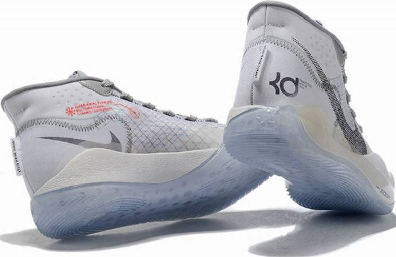 Les baskets Kevin Durant offrent un style emblématique et une performance exceptionnelle.
design distinctif.pas cher. Le moins cher.