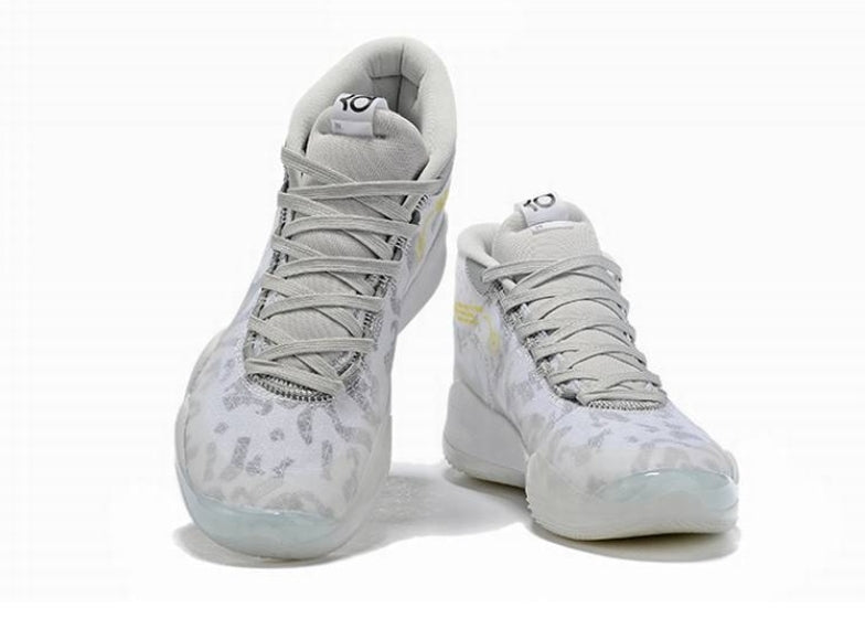 Les baskets Kevin Durant offrent un style emblématique et une performance exceptionnelle.
 design distinctif.pas cher. Le moins cher.