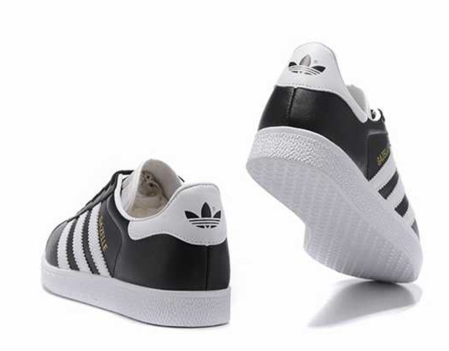Les baskets Adidas Gazelle allient un style emblématique à une performance exceptionnelle.
design audacieux élégant pas cher. Le moins cher.
