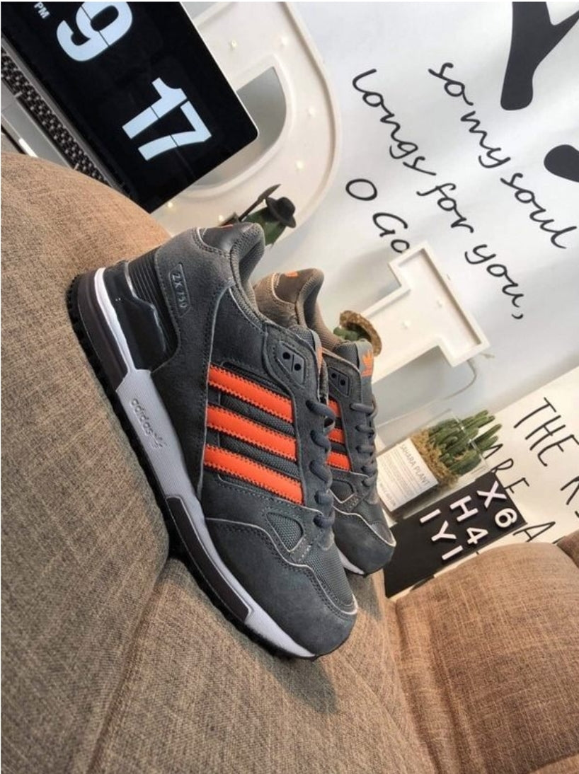 Les baskets Adidas ZX750 allient un style rétro à une performance exceptionnelle.
design classique, pas cher.le moins cher.