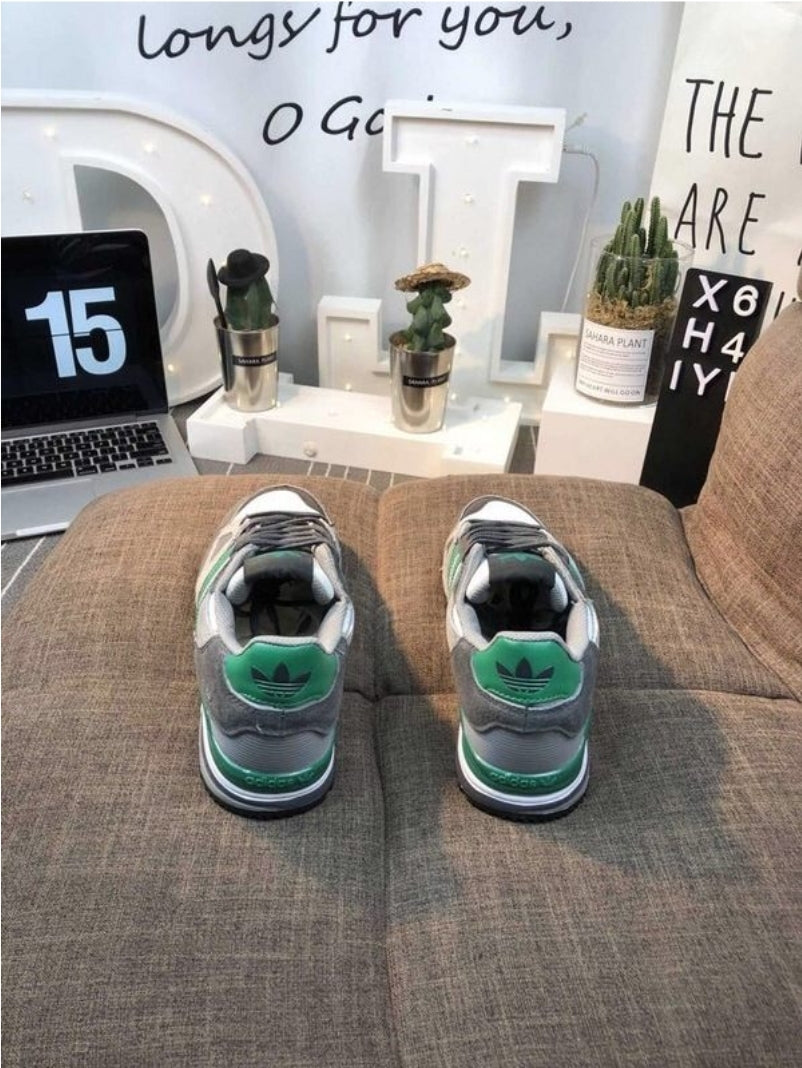 Les baskets Adidas ZX750 allient un style rétro à une performance exceptionnelle.pour les amateurs de mode et les sportifs.