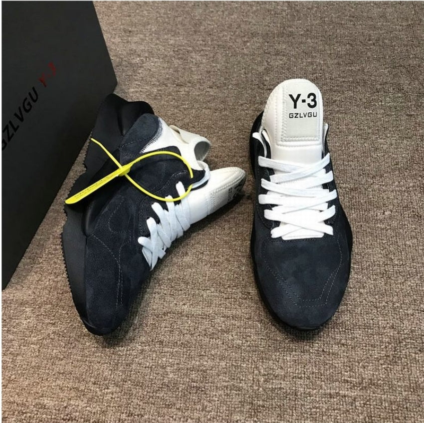 Les baskets Adidas Y-3 combinent un style avant-gardiste à une performance haut de gamme.
leur design innovant, pas cher. Le moins cher.