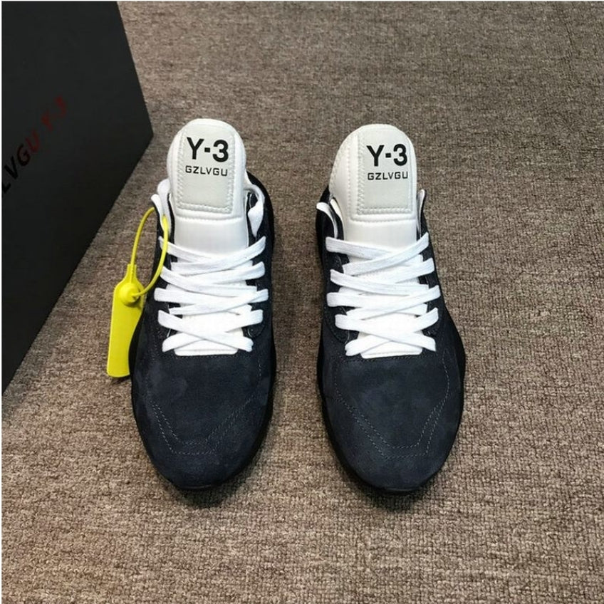 Les baskets Adidas Y-3 combinent un style avant-gardiste à une performance haut de gamme.
leur design innovant, pas cher. Le moins cher.